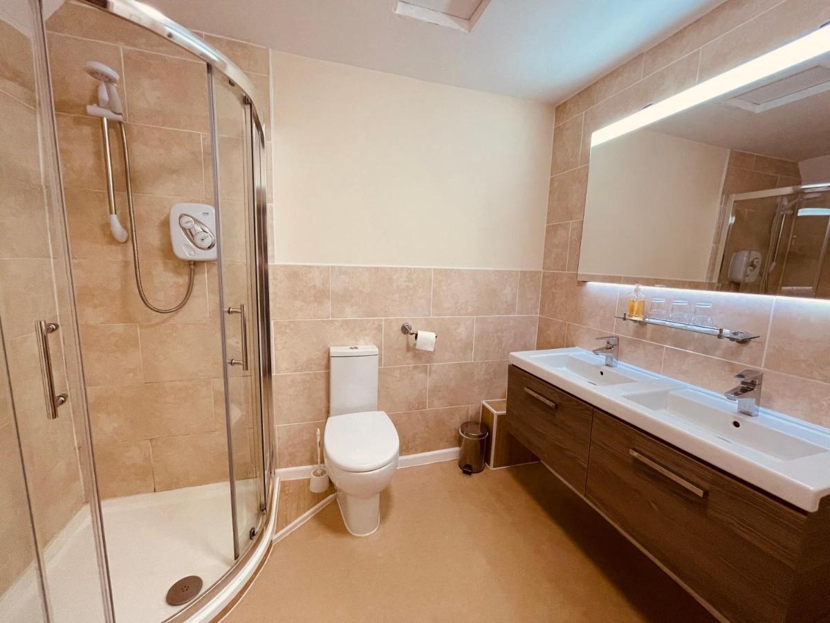 Cain Valley Hotel Llanfyllin Экстерьер фото