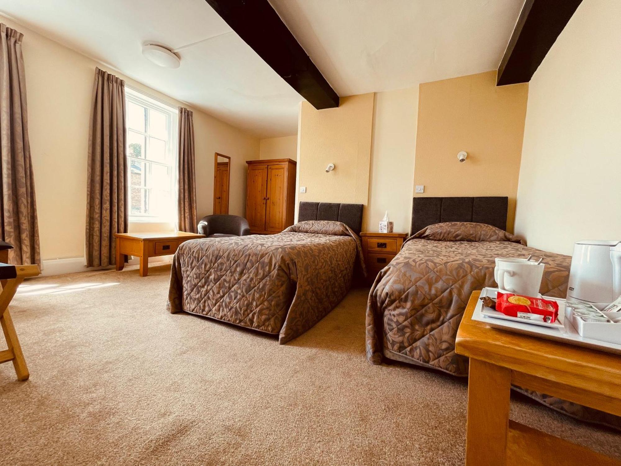 Cain Valley Hotel Llanfyllin Номер фото